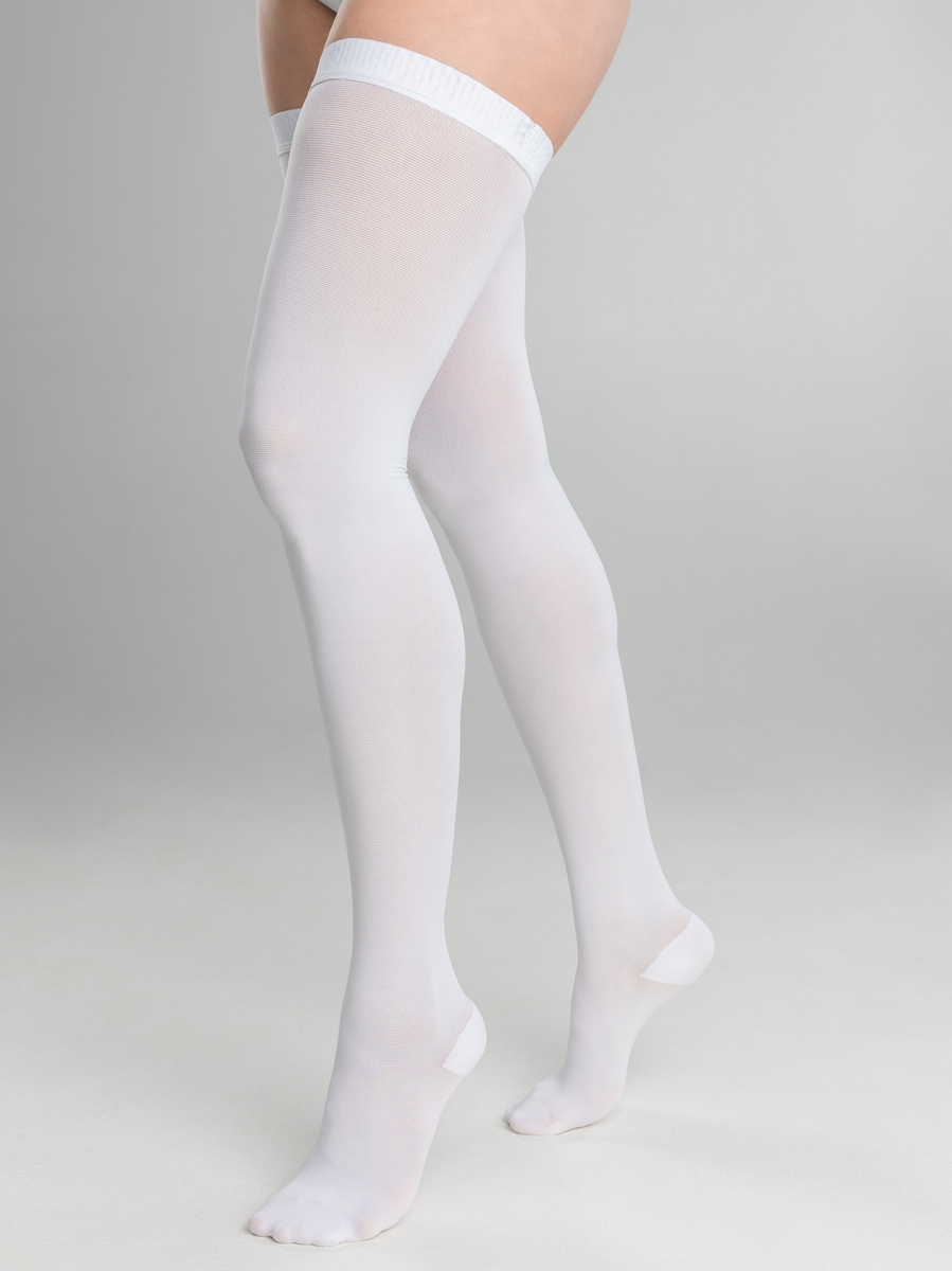 Profilaktiskās pretemboliju garās zeķes ar  kontroles caurumu zem pirkstiem , modelis AG302 Anti - Embolism I kompresijas klase, 18-21 mm Hg